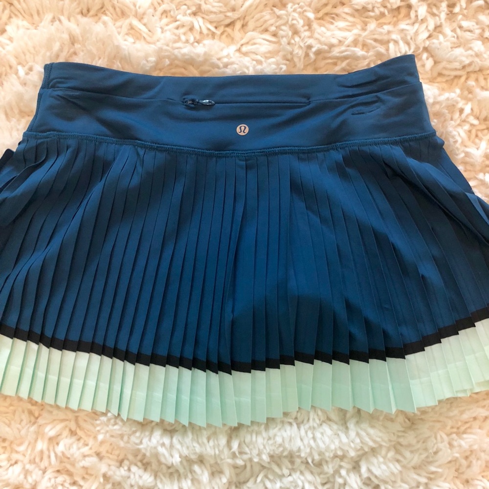 NWOT Lululemon skirt
